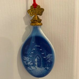 Jukedraben Annual (1986) Christmas Ornament